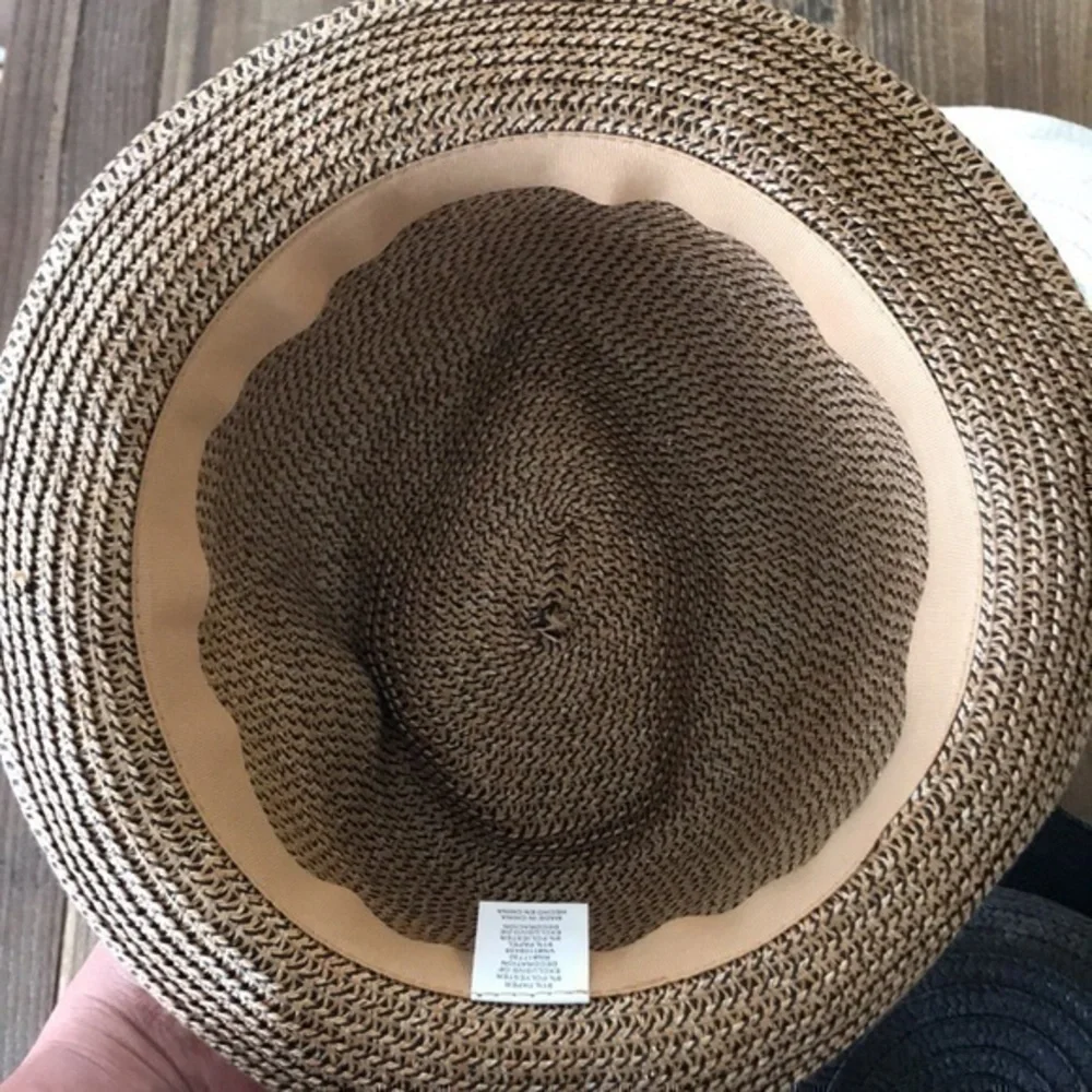 Hat Set White Black Brown Size aprox 20.7” paper/polyester Blend